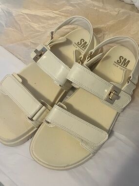 SM New York Cream Leather Velcro Sandals with gold hardware for Women, 9M